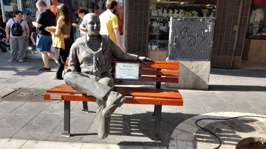 Repusieron la estatua de Nuccetelli
