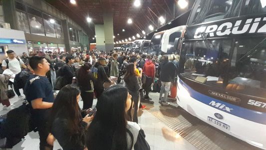 Intenso movimiento en la terminal por el inicio del finde XXL