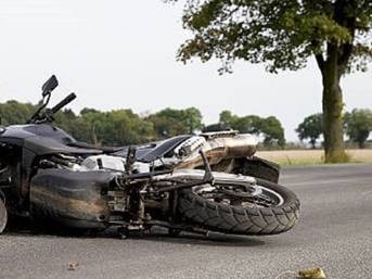 Un motociclista perdió la vida luego de ser embestido por un camión
