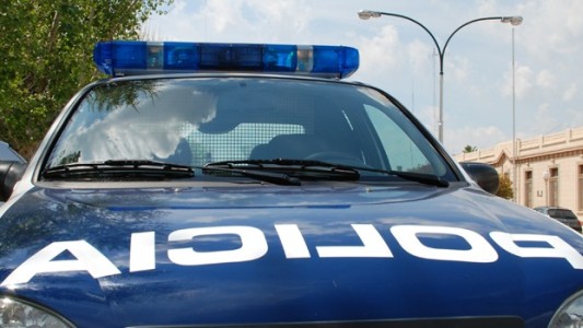 Murió un policía que habría intentado detener a dos presuntos delincuentes