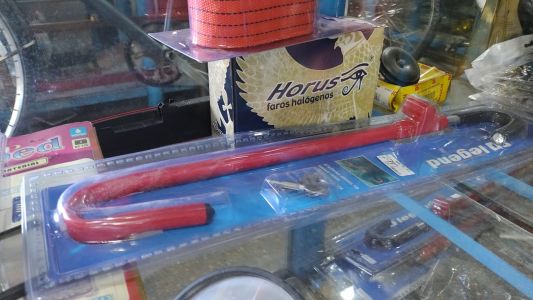 Dispositivos de seguridad que siguen vigentes para cuidar el auto