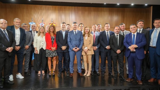 El intendente Daniel Passerini tomó juramento al Gabinete Municipal