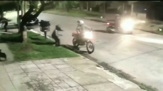 Motochorros fusilaron a un hombre en Remedios de Escalada