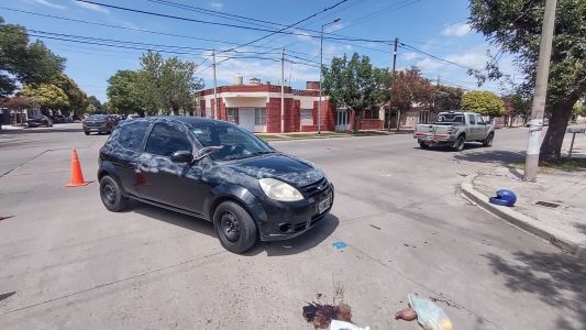 Vecinos resistieron el asalto a un automovilista y el ladrón terminó herido con su propia arma