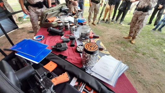 Presentaron armas no letales en Córdoba