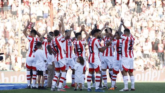 Instituto empató sin goles en el debut ante Riestra