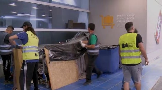Desalojan a 19 personas en situación de calle que dormían en el Aeroparque