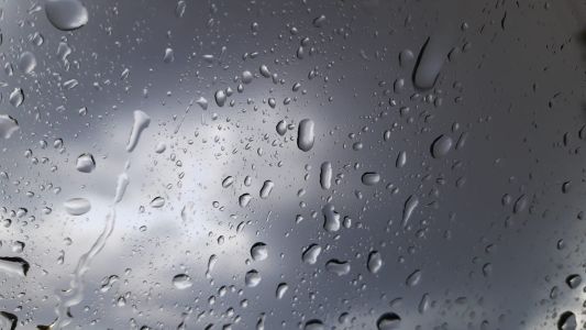 Nubes, lluvias y descenso de temperatura