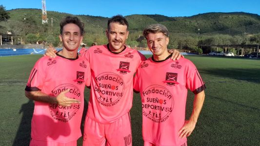 Carlos Paz: Famosos y ex futbolistas hicieron rodar la pelota