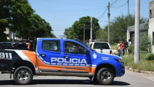 Policías de Catamarca tomaron la Casa de Gobierno para pedir mejoras salariales