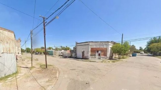 Macabro hallazgo en Bahía Blanca: destaparon una cloaca y encontraron un feto