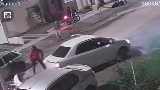 Impactante video: un hombre escapó de un robo piraña