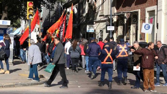 Elevan a juicio a seis líderes piqueteros por el corte total de calles durante una manifestación