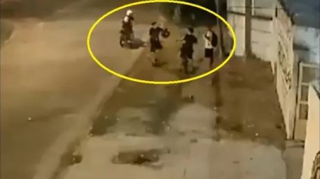 La violencia no cesa en Rosario: le gatillaron a dos jóvenes cuando salían de un club de fútbol