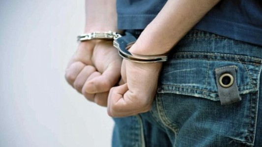 Tiene 14 años y lo detuvieron 32 veces