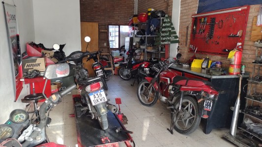 Desvalijaron taller de reparación de motos en Córdoba