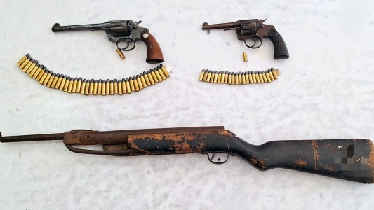 Córdoba: dos personas detenidas por efectuar disparos en la calle