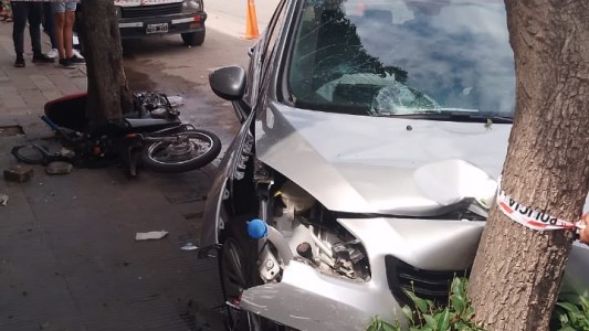 Un hombre atropelló a dos ladrones que le robaron a su pareja