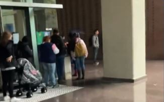 Trabajadores del CONICET fueron informados en la puerta del organismo que habían sido despedidos