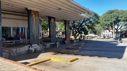 Un joven de 18 años sufrió una brutal golpiza en la terminal de Unquillo