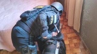 Detenidos y drogas incautadas en barrio Marechal