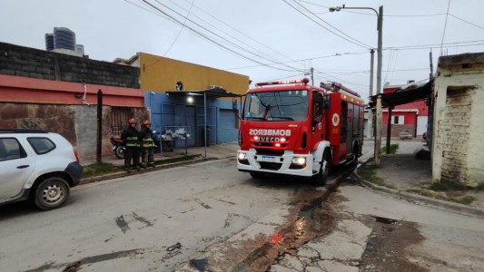 Se incendió una panaderia y un empleado está internado