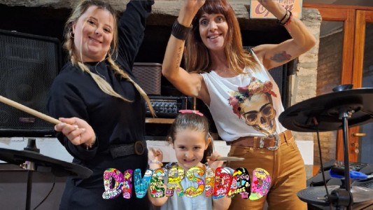 Conocemos a Juanita Baterista