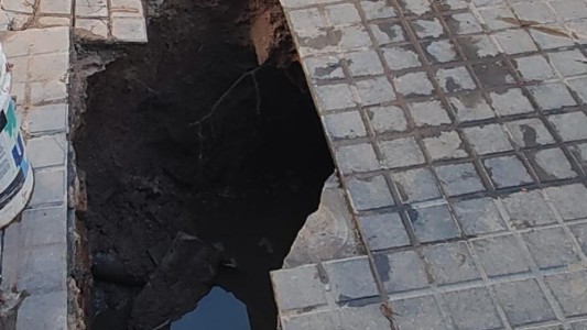 Córdoba: una mujer sufrió heridas tras caer en un pozo en la vereda