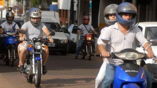 La migración hacia la motocicleta: ¿Una alternativa peligrosa al transporte público?