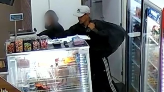 Entró a robar con un nene de 10 años y dijo: "Mi mujer se está muriendo, tengo que hacerlo"