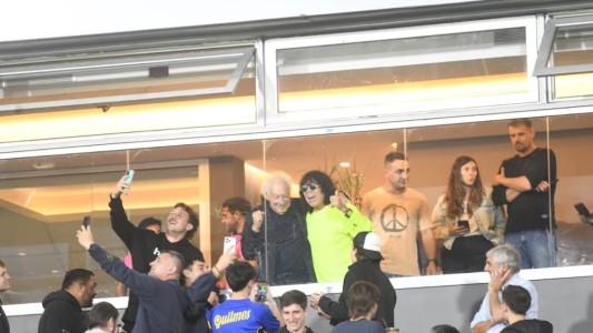 La Mona y Coppola juntos en el partido de Boca frente a Estudiantes en el Kempes