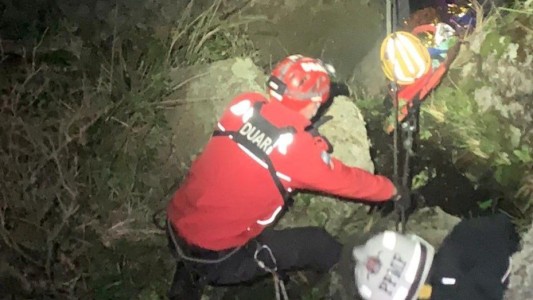 Video: rescataron a una mujer perdida en Los Gigantes