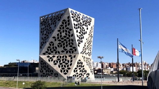 Internan en un neuropsiquiátrico a mujer extranjera acusada de robar información en la casa de gobierno