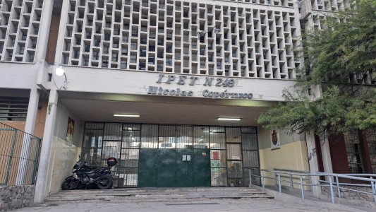 Imputaron al padre de la alumna que golpeó a cinco estudiantes