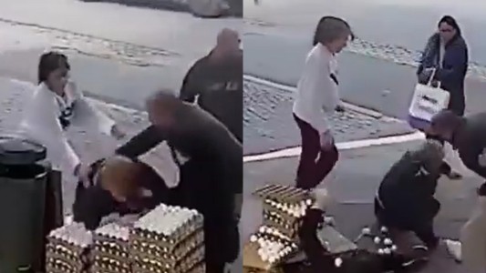 Video: una vecina se enojó con un vendedor ambulante y le destrozó todos los maples de huevo