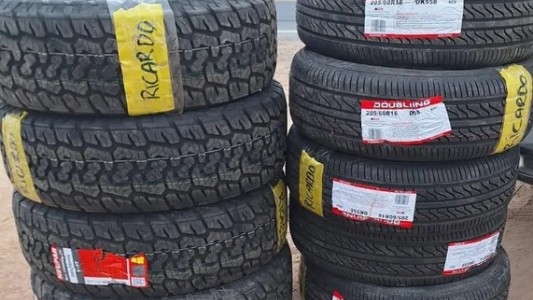 Contrabandeaba 16 neumáticos y quiso sobornar a la Policía