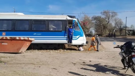 Cosquín: chocó su camioneta con el Tren de las Sierras