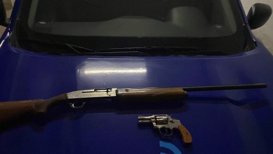 Córdoba: un joven baleado, armas secuestradas y dos detenidos