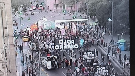 Córdoba: diversas organizaciones marcharon en contra de la Ley Bases