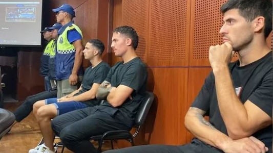 Fueron liberados los tres jugadores de Vélez detenidos en Tucumán