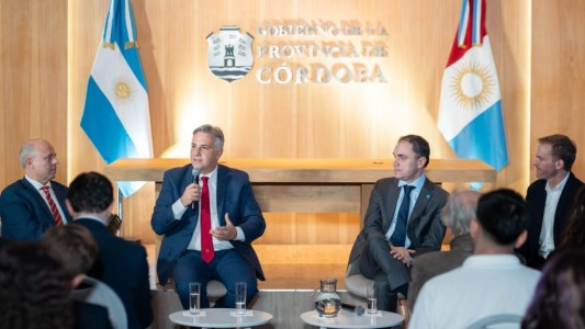 Llaryora recibió a jóvenes de todo el país interesados en la gestión y el desarrollo productivo