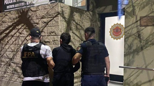Fue detenido en la Terminal de Arroyito: llevaba 448 dosis de cocaína