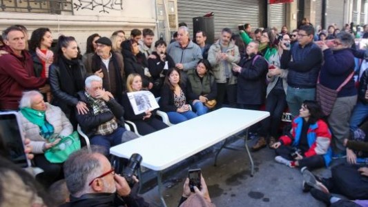 "Mi madre sería incapaz de tirar proyectiles", afirmó la hija de una detenida en los incidentes en el Congreso