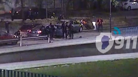 Robaron un auto y chocaron en plena persecución por Costanera