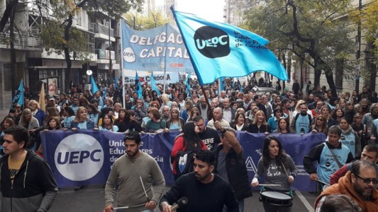 UEPC convoca a un paro docente en reclamo por una recomposición salarial