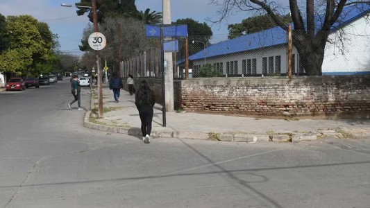 Proponen bajar la velocidad a 20 km por hora en las calles que rodean a plazas, escuelas y clubes