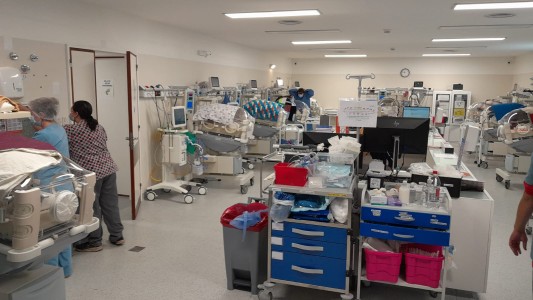 Inusual: una mujer dio a luz a cuatrillizos en la Maternidad Provincial de Córdoba