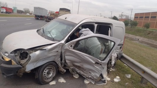 Choque en la Circunvalación: dos conductores resultaron con heridas leves