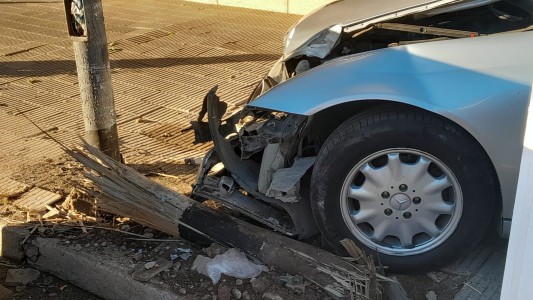 Un automovilista perdió la vida luego de chocar contra un poste en el barrio Alta Córdoba