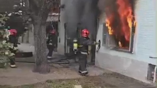 Una familia de Villa Paez perdió su hogar en un incendio y necesitan ayuda